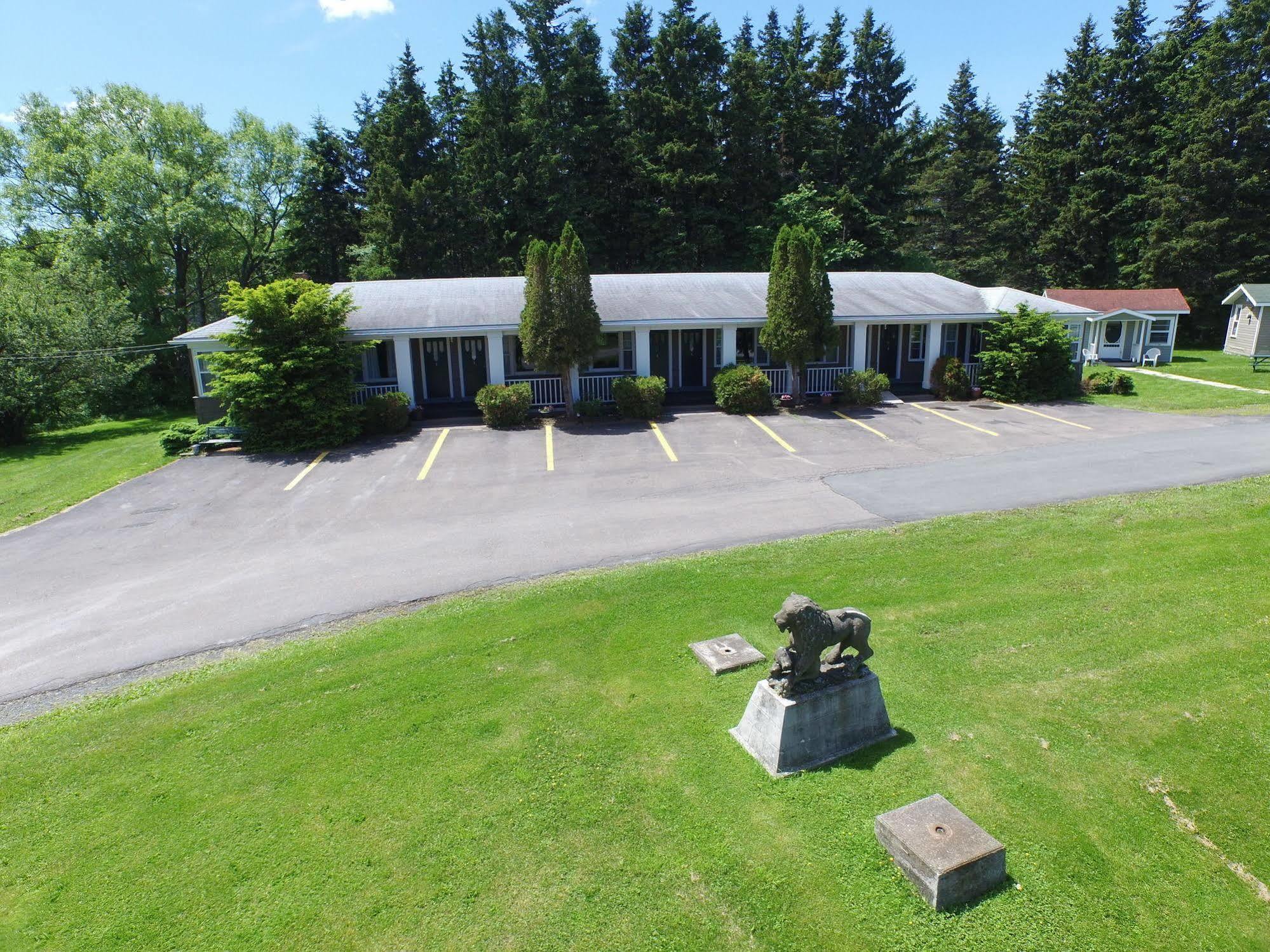 Lionstone Inn Motel & Cottages Pictou Zewnętrze zdjęcie